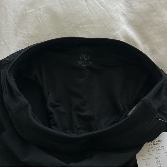 NWT Athleta girl On Your Mark 2.5 athletic workout shorts in black - Picture 5 of 5
